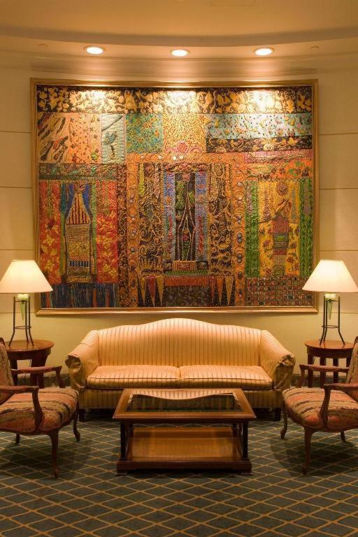 فندق ماركو بولو دافاو Davao City المظهر الخارجي الصورة The lobby of the Four Seasons Hotel, Washington, D.C.
