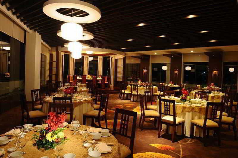 فندق ماركو بولو دافاو Davao City المظهر الخارجي الصورة The interior of the restaurant