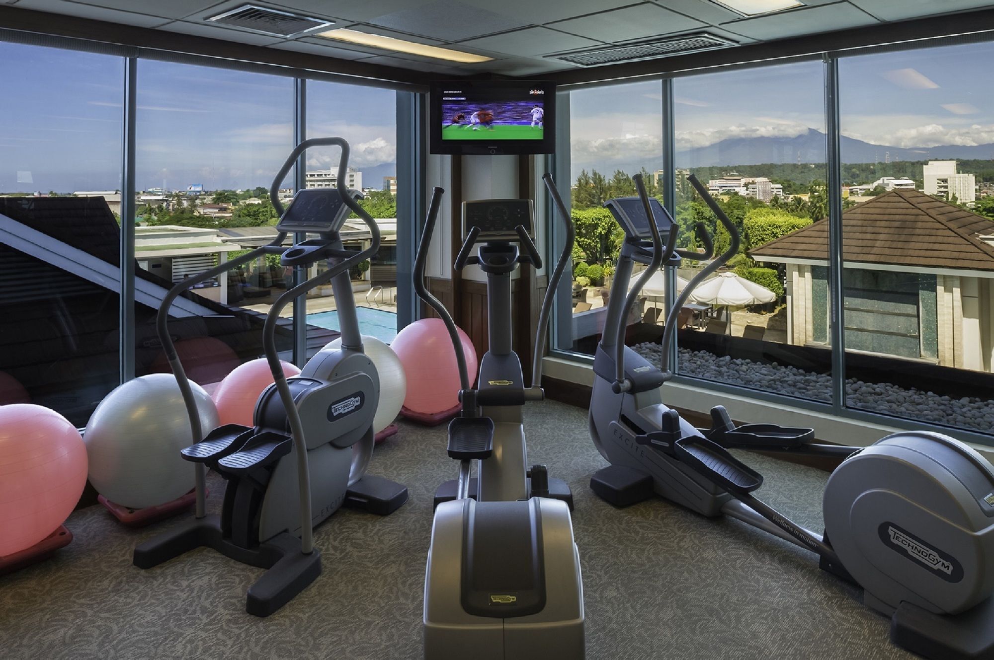 فندق ماركو بولو دافاو Davao City المظهر الخارجي الصورة The gym at the hotel